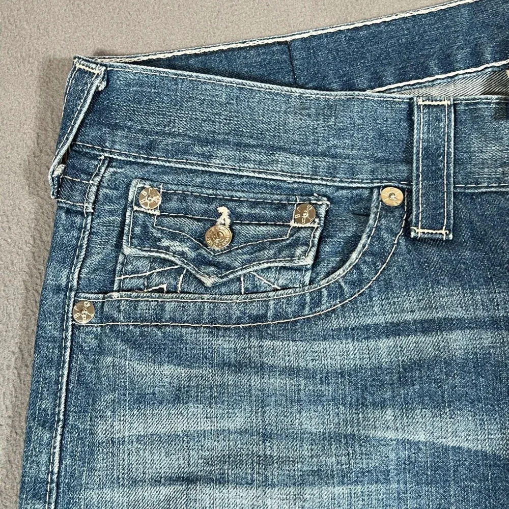 True Religion Jeans Mens Size 36 Straight Leg Denim Blue Made in USA Flap Pocket